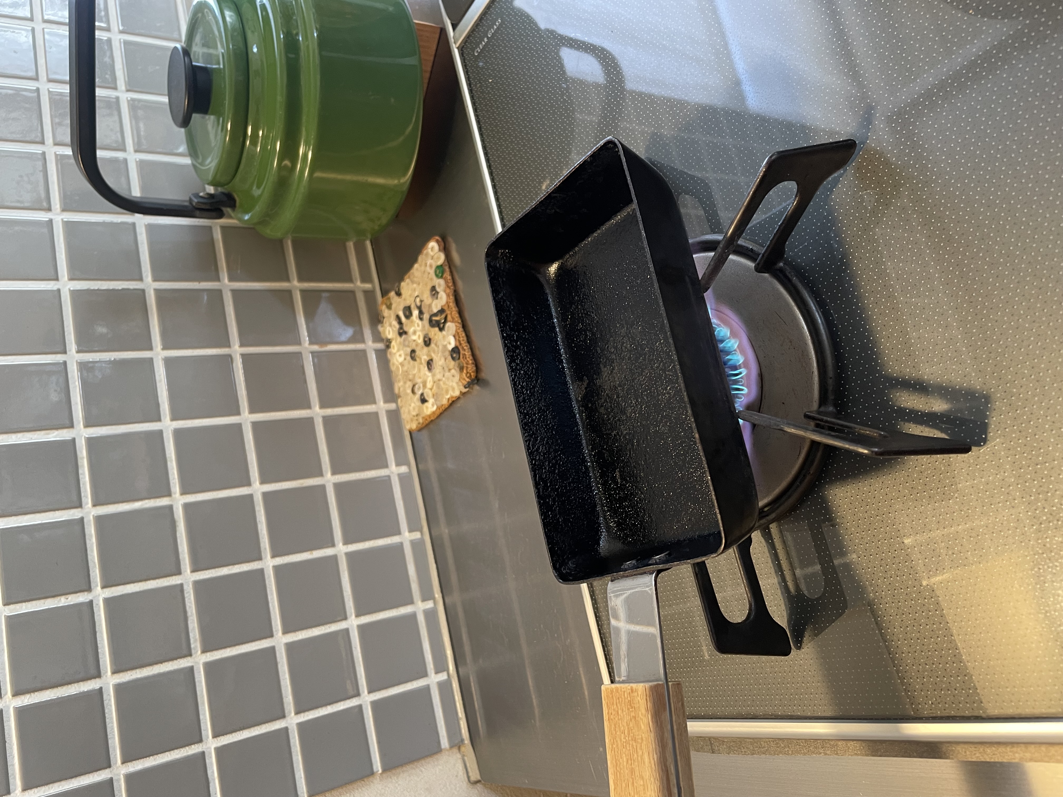 鉄フライパンは扱いづらい⁈ambaiなら大丈夫。お弁当作りに最適サイズは角小だったのイメージ