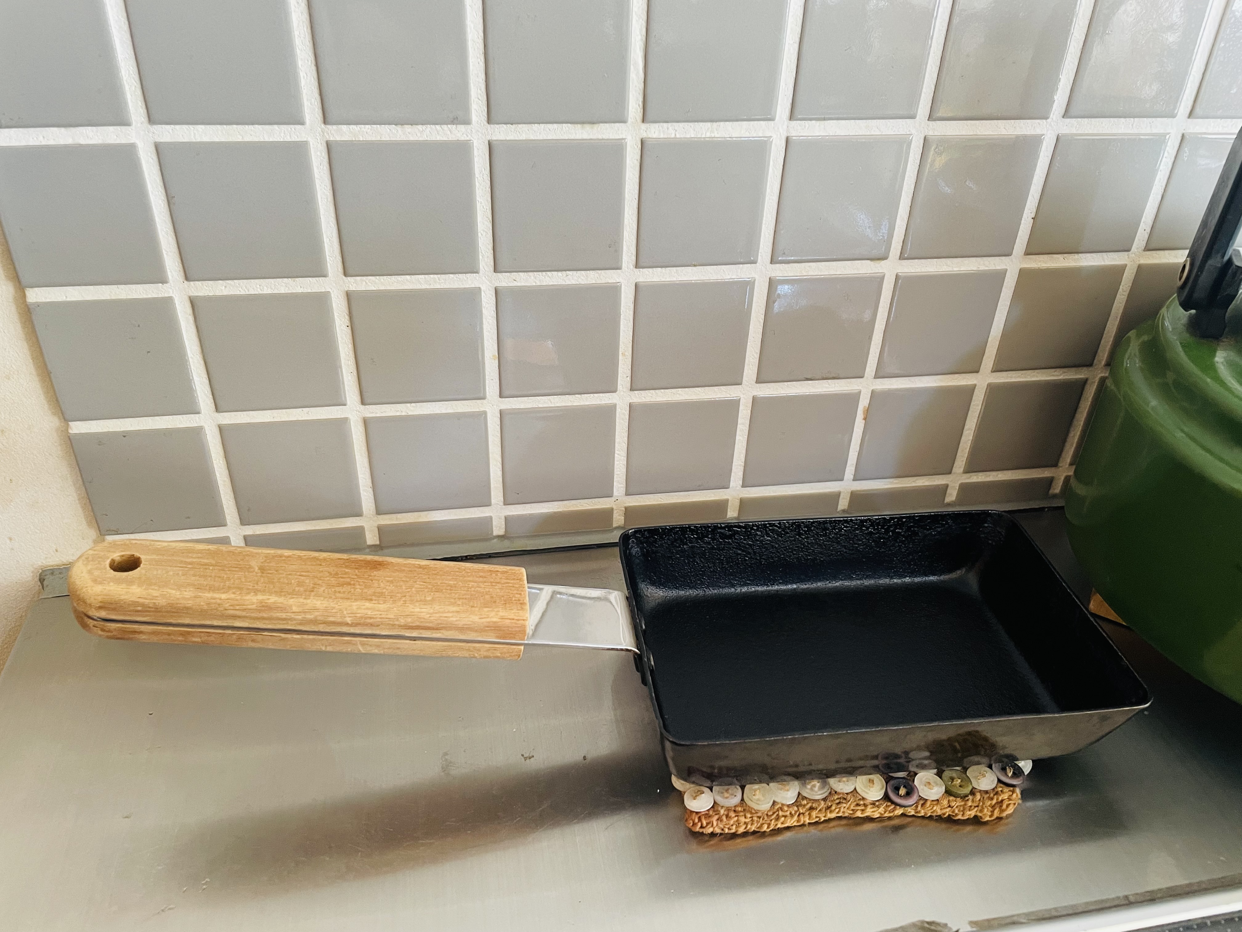 鉄フライパンは扱いづらい⁈ambaiなら大丈夫。お弁当作りに最適サイズは角小だったのイメージ